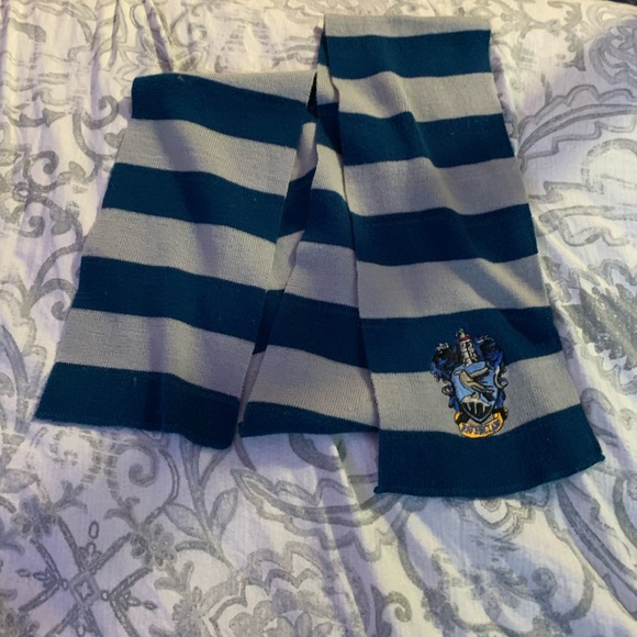 Ravenclaw scarf - Picture 2 of 2